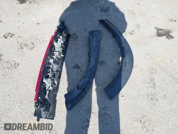 ✅ 2025 Mazda CX-90 Select • VIN: JM3KKAHD0S1201546 • Lot: 41729889. Wystawiony na IAAI z przebiegiem Nie podano. Bezpłatny archiwum sprzedaży aukcyjnych z USA i szczegółowy raport historii pojazdu na DreamBid. Zdjęcie 11.