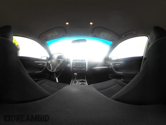 ✅ 2015 Nissan Altima S • VIN: 1N4AL3AP8FC156731 • Лот: 42331340. Опубликован ранее на IAAI с пробегом 263 945 миль. Бесплатный доступ к архиву аукционных продаж из США и подробный отчёт об истории автомобиля на DreamBid. Изображение 19.