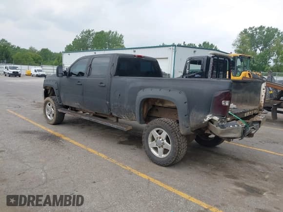 ✅ 2009 Chevrolet Silverado 3500HD • VIN: 1GCHK73K79F157683 • Lot: 42472022. Listed on IAAI with 292,765 mi. Free auction sales archive from the USA and detailed vehicle history report at DreamBid. Image 3.