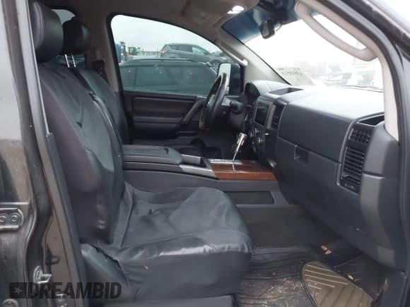 ✅ 2008 Nissan Titan Pro-4X • VIN: 1N6BA07C58N332730 • Lot: 43818513. Listed on IAAI with 163,741 mi. Free auction sales archive from the USA and detailed vehicle history report at DreamBid. Image 5.