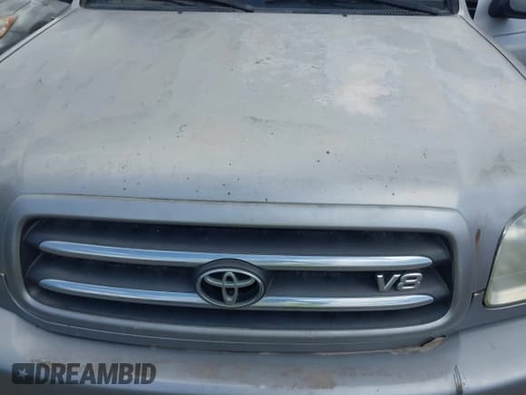 ✅ 2001 Toyota Sequoia Limited • VIN: 5TDBT48A81S018913 • Lot: 42236214. Listed on IAAI with 267,215 mi. Free auction sales archive from the USA and detailed vehicle history report at DreamBid. Image 6.