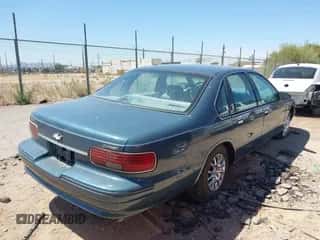 1996 Chevrolet Caprice 1SA Special Value z VIN 1G1BL52W0TR161102, wystawiony jako IAAI lot #42174863 z przebiegiem 138 342 mil mil oraz . Historia ofert i sprzedaży dostępna na DreamBid. Obrazek 4.