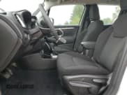 ✅ 2022 Jeep Renegade Sport • VIN: ZACNJDA13NPN56786 • Lot: 84560245. Listed on Copart with 14,425 mi. Free auction sales archive from the USA and detailed vehicle history report at DreamBid. Image 7.