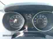 2014 Hyundai Elantra SE z VIN 5NPDH4AE6EH488067, wystawiony jako IAAI lot #43055126 z przebiegiem 104 871 mil mil oraz . Historia ofert i sprzedaży dostępna na DreamBid. Obrazek 7.