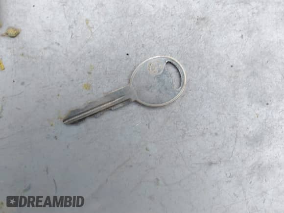 2005 Dodge 3500 SLT z VIN 3D7LS38C95G829634, wystawiony jako IAAI lot #41478684 z przebiegiem 173 801 mil mil oraz . Historia ofert i sprzedaży dostępna na DreamBid. Obrazek 11.