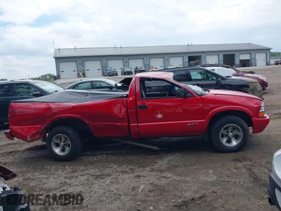 ✅ 2000 Chevrolet S-10 LS • VIN: 1GCCS14WXYK152055 • Лот: 42341006. Опубликован ранее на IAAI с пробегом 153 424 миль. Бесплатный доступ к архиву аукционных продаж из США и подробный отчёт об истории автомобиля на DreamBid. Изображение 13.