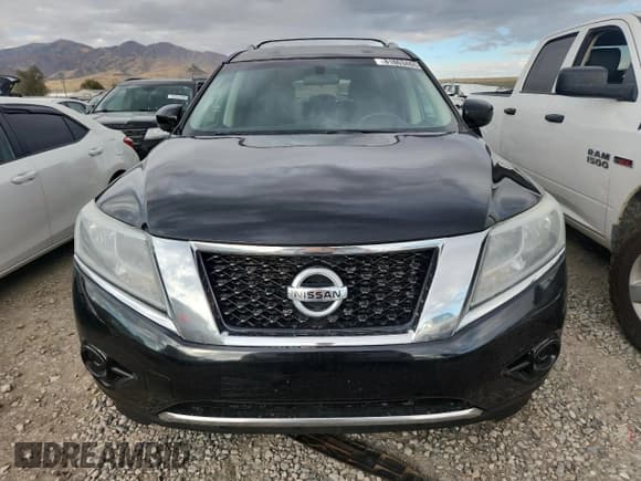 ✅ 2016 Nissan Pathfinder SV • VIN: 5N1AR2MM2GC647491 • Lot: 81863465. Listed on Copart with 138,759 mi. Free auction sales archive from the USA and detailed vehicle history report at DreamBid. Image 5.