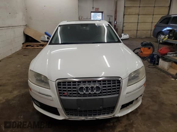✅ 2008 Audi S8 • VIN: WAUPN94E88N010023 • Lot: 46978255. Wystawiony na Copart z przebiegiem 160 586 mil. Bezpłatny archiwum sprzedaży aukcyjnych z USA i szczegółowy raport historii pojazdu na DreamBid. Zdjęcie 5.