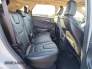 ✅ 2022 Ford Edge Titanium • VIN: 2FMPK4K90NBA75441 • Lot: 82409855. Wystawiony na Copart z przebiegiem 20 765 mil. Bezpłatny archiwum sprzedaży aukcyjnych z USA i szczegółowy raport historii pojazdu na DreamBid. Zdjęcie 11.