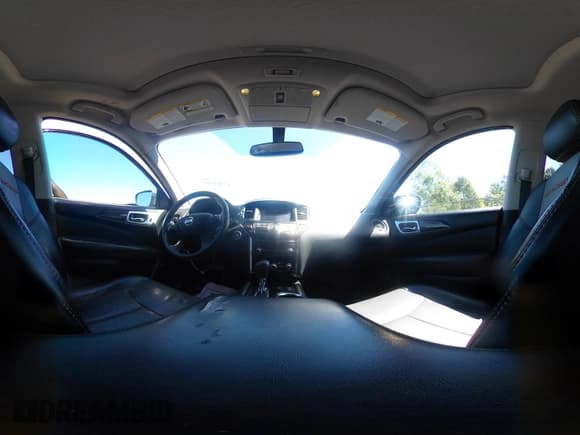 ✅ 2019 Nissan Pathfinder SV • VIN: 5N1DR2MM2KC642006 • Lot: 42301997. Wystawiony na IAAI z przebiegiem 95 716 mil. Bezpłatny archiwum sprzedaży aukcyjnych z USA i szczegółowy raport historii pojazdu na DreamBid. Zdjęcie 19.