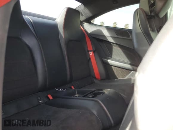 ✅ 2014 Mercedes-Benz C 250 • VIN: WDDGJ4HBXEG297100 • Lot: 85820664. Wystawiony na Copart z przebiegiem 146 605 mil. Bezpłatny archiwum sprzedaży aukcyjnych z USA i szczegółowy raport historii pojazdu na DreamBid. Zdjęcie 10.