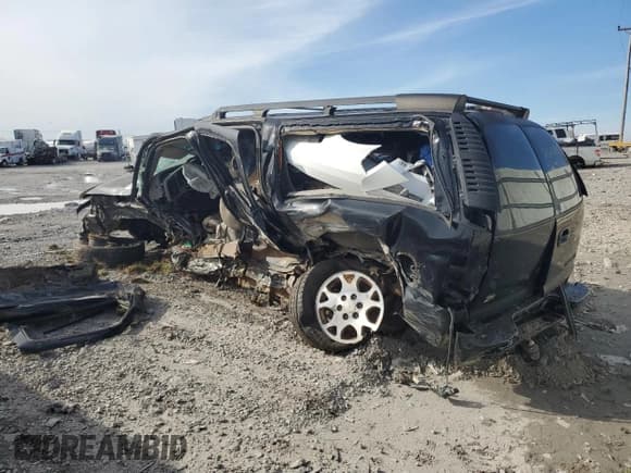 ✅ 2002 Chevrolet Suburban Z71 • VIN: 3GNFK16Z22G241578 • Lot: 45819924. Wystawiony na Copart z przebiegiem Nie podano. Bezpłatny archiwum sprzedaży aukcyjnych z USA i szczegółowy raport historii pojazdu na DreamBid. Zdjęcie 2.