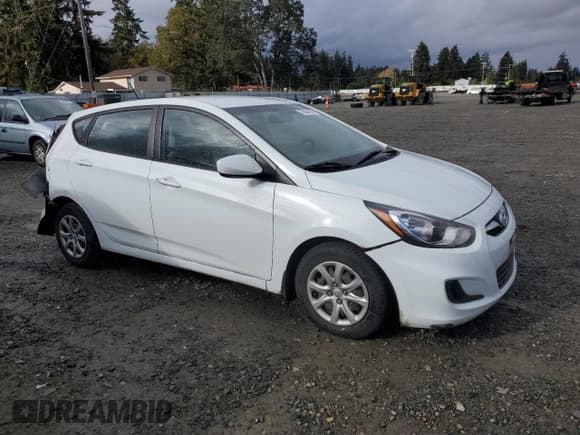 ✅ 2014 Hyundai Accent GS • VIN: KMHCT5AE6EU182861 • Lot: 76839434. Wystawiony na Copart z przebiegiem 64 883 mil. Bezpłatny archiwum sprzedaży aukcyjnych z USA i szczegółowy raport historii pojazdu na DreamBid. Zdjęcie 4.