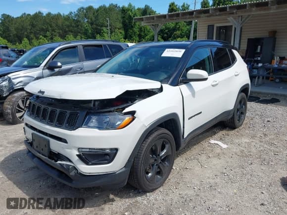 ✅ 2021 Jeep Compass Latitude • VIN: 3C4NJDBB8MT555358 • Lot: 42262036. Listed on IAAI with 67,917 mi. Free auction sales archive from the USA and detailed vehicle history report at DreamBid. Image 17.