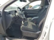 ✅ 2022 Hyundai Tucson SEL • VIN: 5NMJFCAE2NH109713 • Lot: 61083564. Wystawiony na Copart z przebiegiem 32 266 mil. Bezpłatny archiwum sprzedaży aukcyjnych z USA i szczegółowy raport historii pojazdu na DreamBid. Zdjęcie 7.