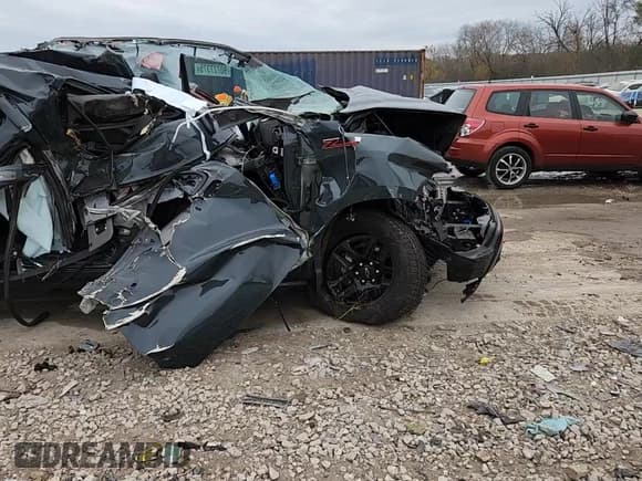 ✅ 2026 Chevrolet Silverado 1500 LT Trail Boss • VIN: 3GCUKFED8TG109879 • Lot: 90727375. Wystawiony na Copart z przebiegiem Nie podano. Bezpłatny archiwum sprzedaży aukcyjnych z USA i szczegółowy raport historii pojazdu na DreamBid. Zdjęcie 13.