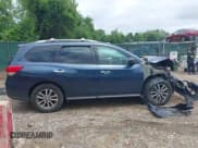 ✅ 2015 Nissan Pathfinder SL • VIN: 5N1AR2MM8FC639152 • Lot: 42234967. Wystawiony na IAAI z przebiegiem 187 061 mil. Bezpłatny archiwum sprzedaży aukcyjnych z USA i szczegółowy raport historii pojazdu na DreamBid. Zdjęcie 13.