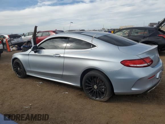 ✅ 2017 Mercedes-Benz C 300 • VIN: WDDWJ4KB3HF525792 • Lot: 81635565. Wystawiony na Copart z przebiegiem 35 974 mil. Bezpłatny archiwum sprzedaży aukcyjnych z USA i szczegółowy raport historii pojazdu na DreamBid. Zdjęcie 2.