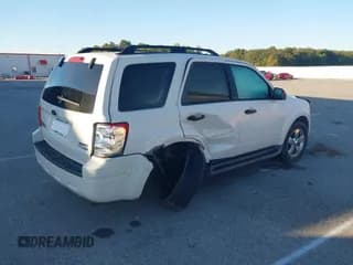 ✅ 2009 Ford Escape XLT • VIN: 1FMCU93739KA63072 • Лот: 43410884. Опубликован ранее на IAAI с пробегом 239 783 миль. Бесплатный доступ к архиву аукционных продаж из США и подробный отчёт об истории автомобиля на DreamBid. Изображение 4.