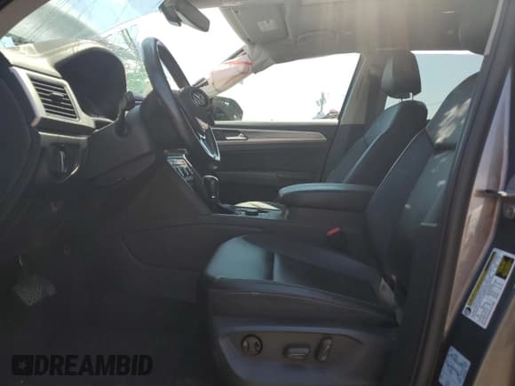 ✅ 2019 Volkswagen Atlas SE • VIN: 1V2UR2CA6KC607169 • Лот: 65177345. Опубликован ранее на Copart с пробегом 137 847 миль. Бесплатный доступ к архиву аукционных продаж из США и подробный отчёт об истории автомобиля на DreamBid. Изображение 7.