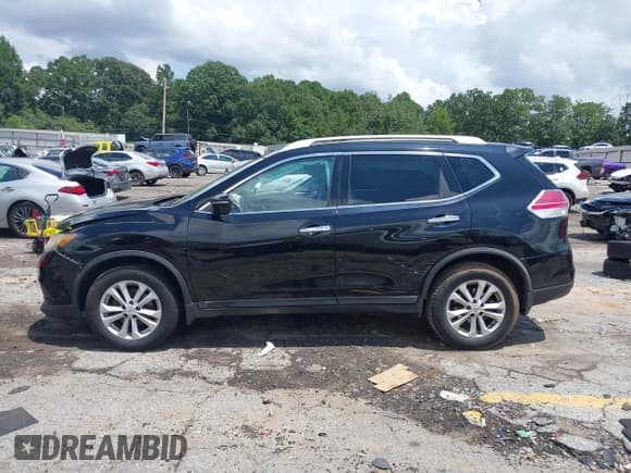 ✅ 2015 Nissan Rogue S • VIN: KNMAT2MV0FP592559 • Lot: 42829363. Wystawiony na IAAI z przebiegiem 157 068 mil. Bezpłatny archiwum sprzedaży aukcyjnych z USA i szczegółowy raport historii pojazdu na DreamBid. Zdjęcie 14.