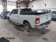 ✅ 2022 Ram 2500 Big Horn • VIN: 3C6UR5DL6NG436791 • Lot: 42287288. Wystawiony na IAAI z przebiegiem 62 207 mil. Bezpłatny archiwum sprzedaży aukcyjnych z USA i szczegółowy raport historii pojazdu na DreamBid. Zdjęcie 3.