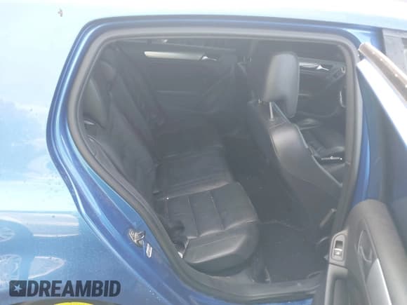 ✅ 2012 Volkswagen Golf R • VIN: WVWPF7AJ2CW228015 • Lot: 43624021. Wystawiony na IAAI z przebiegiem 129 346 mil. Bezpłatny archiwum sprzedaży aukcyjnych z USA i szczegółowy raport historii pojazdu na DreamBid. Zdjęcie 8.