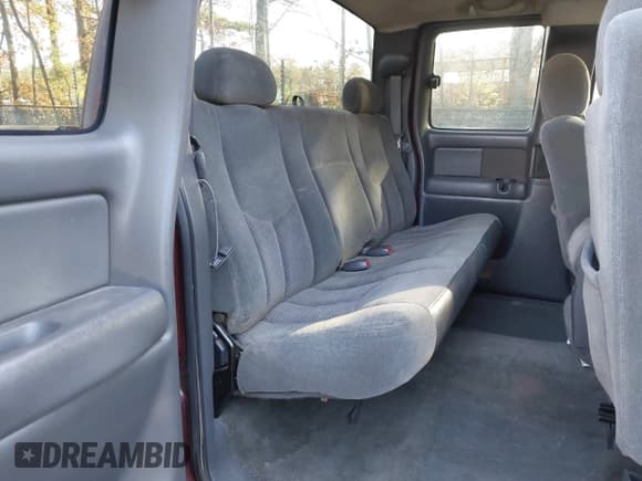 ✅ 2003 Chevrolet Silverado 1500 LS • VIN: 2GCEC19T731137235 • Лот: 43697659. Опубликован ранее на IAAI с пробегом 200 000 миль. Бесплатный доступ к архиву аукционных продаж из США и подробный отчёт об истории автомобиля на DreamBid. Изображение 8.