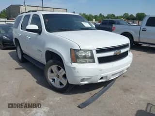 ✅ 2011 Chevrolet Tahoe LS • VIN: 1GNSKAE01BR308768 • Lot: 42262573. Wystawiony na IAAI z przebiegiem 268 966 mil. Bezpłatny archiwum sprzedaży aukcyjnych z USA i szczegółowy raport historii pojazdu na DreamBid. Zdjęcie 1.