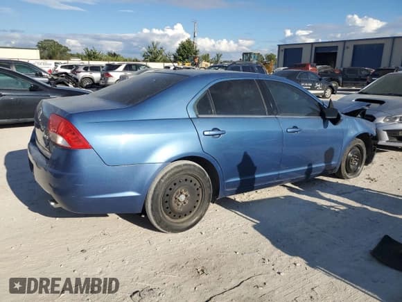 ✅ 2010 Mercury Milan Premier • VIN: 3MEHM0JG0AR633116 • Lot: 71375374. Wystawiony na Copart z przebiegiem 130 153 mil. Bezpłatny archiwum sprzedaży aukcyjnych z USA i szczegółowy raport historii pojazdu na DreamBid. Zdjęcie 3.