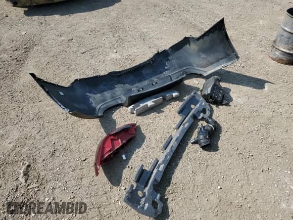 2011 Hyundai Genesis Coupe с VIN KMHHT6KD0BU062812, выставлен на аукционе Copart как лот 66481984 с пробегом Не указан миль и На запчасти • Non repairable. История ставок и продаж доступна на DreamBid. Изображение 12.