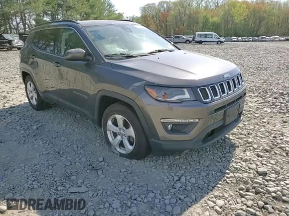 ✅ 2018 Jeep Compass Latitude • VIN: 3C4NJDBB2JT103627 • Lot: 54354225. Wystawiony na Copart z przebiegiem 25 851 mil. Bezpłatny archiwum sprzedaży aukcyjnych z USA i szczegółowy raport historii pojazdu na DreamBid. Zdjęcie 14.