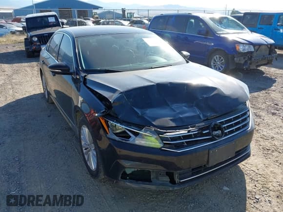 ✅ 2016 Volkswagen Passat SE • VIN: 1VWBT7A34GC010215 • Лот: 42990784. Опубликован ранее на IAAI с пробегом 84 834 миль. Бесплатный доступ к архиву аукционных продаж из США и подробный отчёт об истории автомобиля на DreamBid. Изображение 6.
