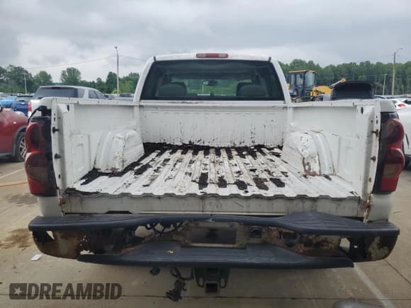 ✅ 2006 Chevrolet Silverado 1500 Work Truck • VIN: 1GCEC19Z06Z219503 • Лот: 58489895. Опубликован ранее на Copart с пробегом 301 416 миль. Бесплатный доступ к архиву аукционных продаж из США и подробный отчёт об истории автомобиля на DreamBid. Изображение 6.