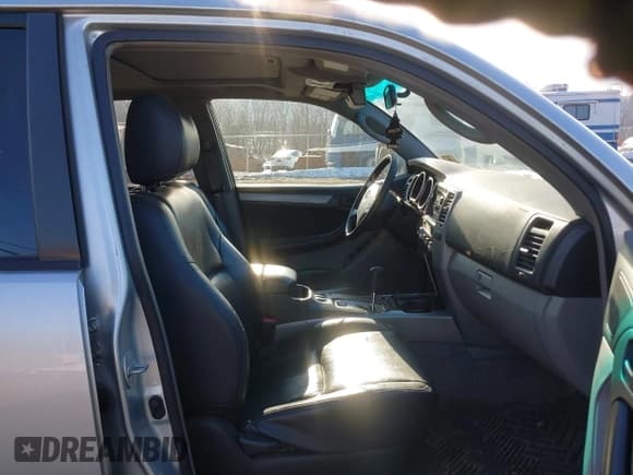 ✅ 2003 Toyota 4Runner SR5 • VIN: JTEBT14R430019052 • Лот: 41462463. Опубликован ранее на IAAI с пробегом 252 207 миль. Бесплатный доступ к архиву аукционных продаж из США и подробный отчёт об истории автомобиля на DreamBid. Изображение 5.