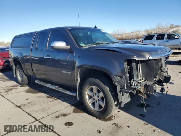 ✅ 2010 GMC Sierra 1500 • VIN: 1GTYKWE25AZ287603 • Lot: 79926284. Wystawiony na Copart z przebiegiem 122 683 mil. Bezpłatny archiwum sprzedaży aukcyjnych z USA i szczegółowy raport historii pojazdu na DreamBid. Zdjęcie 4.