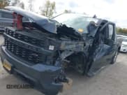 ✅ 2021 Chevrolet Silverado 1500 Custom • VIN: 1GCPYBEK9MZ303079 • Lot: 43456213. Wystawiony na IAAI z przebiegiem 63 003 mil. Bezpłatny archiwum sprzedaży aukcyjnych z USA i szczegółowy raport historii pojazdu na DreamBid. Zdjęcie 6.