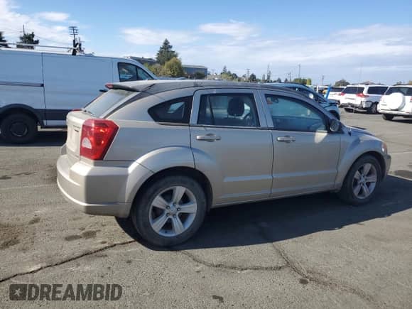 2010 Dodge Caliber SXT с VIN 1B3CB4HA5AD618955, выставлен на аукционе Copart как лот 81330035 с пробегом Не указан миль и Списание • Salvage title. История ставок и продаж доступна на DreamBid. Изображение 3.