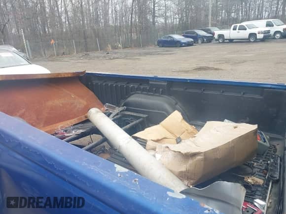 1997 GMC Sierra 1500 SLE с VIN 1GTEC14W6VZ503469, выставлен на аукционе IAAI как лот 41798168 с пробегом 232 567 миль миль и . История ставок и продаж доступна на DreamBid. Изображение 8.