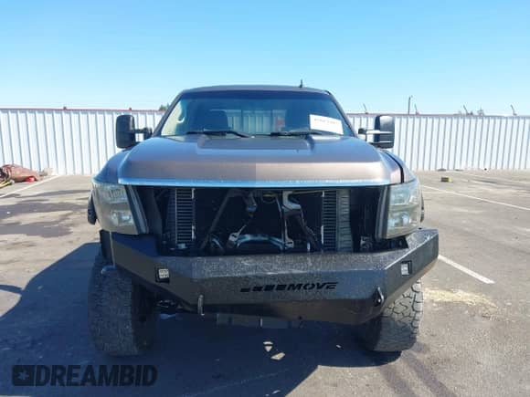 2008 Chevrolet Silverado 3500HD SRW LTZ with VIN 1GCHK336X8F203758, listed as a IAAI auction lot 42813487 with 278,562 mi miles and . Bid and sale history available at DreamBid. Image 13.
