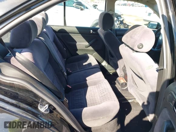 ✅ 2003 Volkswagen Jetta GLS • VIN: 3VWSP69M83M106532 • Lot: 43479424. Listed on IAAI with 387,071 mi. Free auction sales archive from the USA and detailed vehicle history report at DreamBid. Image 8.