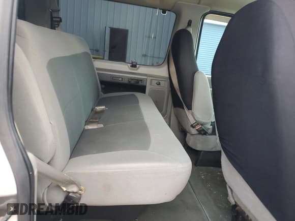 ✅ 2007 Ford Econoline Passenger XL • VIN: 1FMNE11L77DA19889 • Lot: 60891385. Listed on Copart with 275,661 mi. Free auction sales archive from the USA and detailed vehicle history report at DreamBid. Image 11.