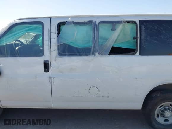 2017 Chevrolet Express Passenger LT с VIN 1GAWGFFF7H1280860, выставлен на аукционе IAAI как лот 41851998 с пробегом 109 735 миль миль и . История ставок и продаж доступна на DreamBid. Изображение 14.