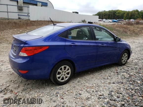 ✅ 2013 Hyundai Accent GLS • VIN: KMHCT4AE1DU369840 • Лот: 72235494. Опубликован ранее на Copart с пробегом 166 881 миль. Бесплатный доступ к архиву аукционных продаж из США и подробный отчёт об истории автомобиля на DreamBid. Изображение 3.
