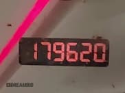 ✅ 2005 Saturn VUE • VIN: 5GZCZ63445S870686 • Lot: 41303646. Wystawiony na IAAI z przebiegiem 179 620 mil. Bezpłatny archiwum sprzedaży aukcyjnych z USA i szczegółowy raport historii pojazdu na DreamBid. Zdjęcie 7.