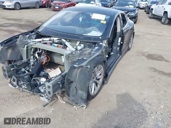 ✅ 2013 Tesla Model S Performance • VIN: 5YJSA1DP2DFP05411 • Lot: 42705130. Wystawiony na IAAI z przebiegiem Nie podano. Bezpłatny archiwum sprzedaży aukcyjnych z USA i szczegółowy raport historii pojazdu na DreamBid. Zdjęcie 2.