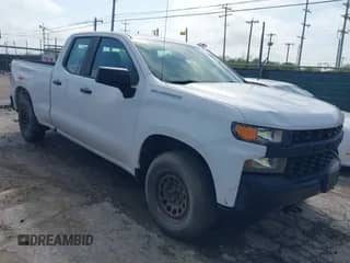 2020 Chevrolet Silverado 1500 Work Truck z VIN 1GCRYAEF5LZ178540, wystawiony jako IAAI lot #42499279 z przebiegiem 48 027 mil mil oraz . Historia ofert i sprzedaży dostępna na DreamBid. Obrazek 1.