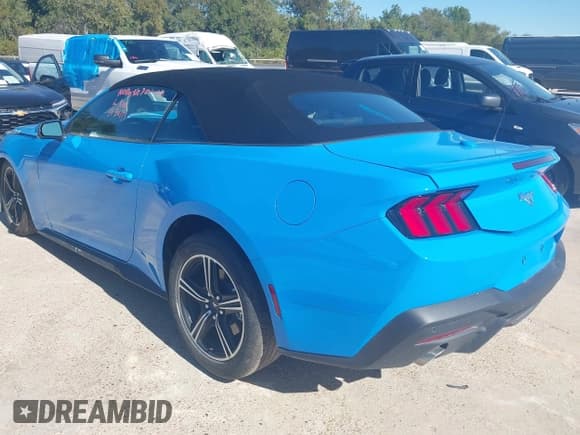 ✅ 2025 Ford Mustang EcoBoost Premium • VIN: 1FAGP8UH0S5127383 • Lot: 43577043. Listed on IAAI with 4,330 mi. Free auction sales archive from the USA and detailed vehicle history report at DreamBid. Image 3.