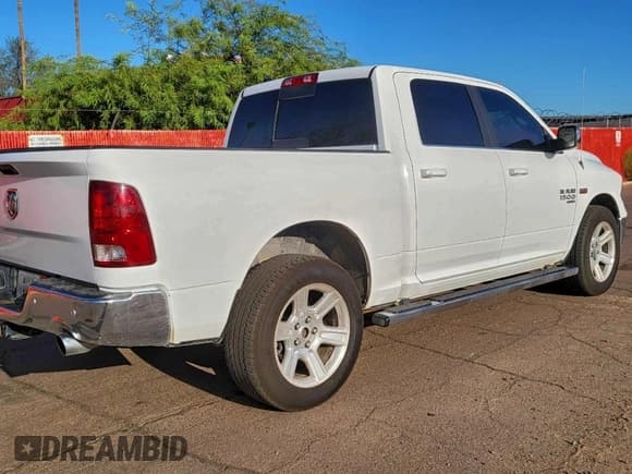 ✅ 2019 Ram 1500 Lone Star • VIN: 1C6RR6LT0KS586476 • Lot: 95465275. Wystawiony na Copart z przebiegiem 87 571 mil. Bezpłatny archiwum sprzedaży aukcyjnych z USA i szczegółowy raport historii pojazdu na DreamBid. Zdjęcie 4.