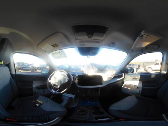 ✅ 2025 Ford Maverick XLT • VIN: 3FTTW8JAXSRA45502 • Lot: 43625984. Wystawiony na IAAI z przebiegiem 6 100 mil. Bezpłatny archiwum sprzedaży aukcyjnych z USA i szczegółowy raport historii pojazdu na DreamBid. Zdjęcie 18.